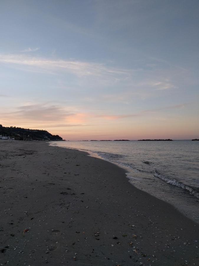 B&B Alba Sul Mare Guest House 마시냐노 외부 사진